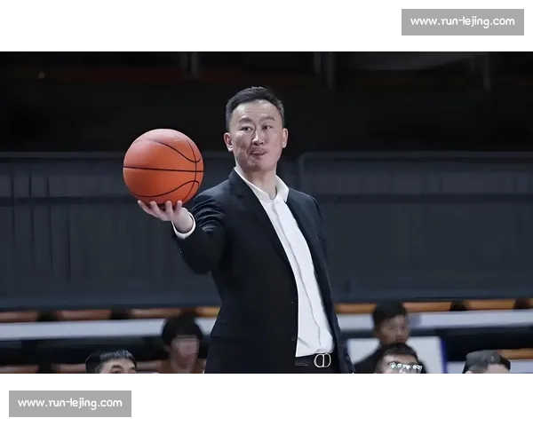 杨瀚森登陆 NBA 后青岛男篮重建：三核成型，刘维伟如何破局内线困局？