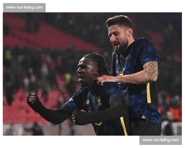 吉鲁重返法甲：家庭与欧联梦想的完美契合