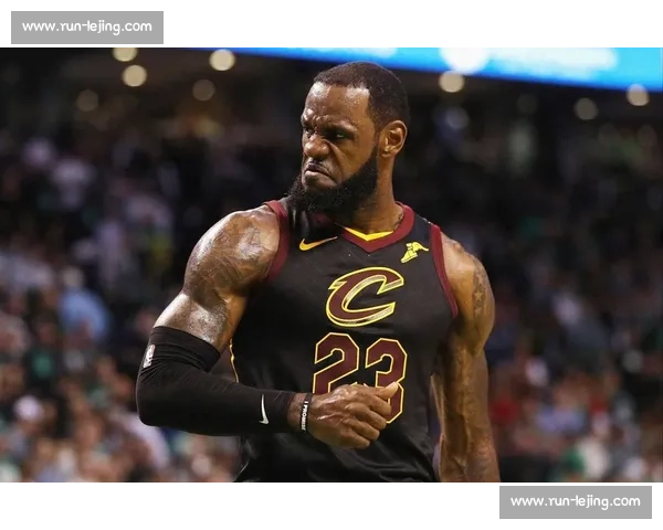 核心权更迭引爆湖人更衣室!詹姆斯拒当绿叶,佩林卡铁心押注东契奇 核心权更迭引爆湖人更衣室!詹姆斯拒当绿叶,佩林卡铁心押注东契奇